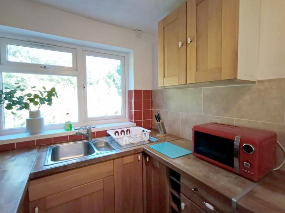 Cozy 4 Bedroom House In Smethwick With 4 Bathrooms Perfect For Contractors And Families Birmingham Esterno foto